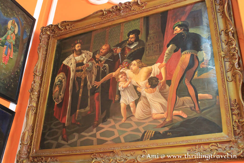 One of the many paintings along the walls of the Bangalore Palace corridor