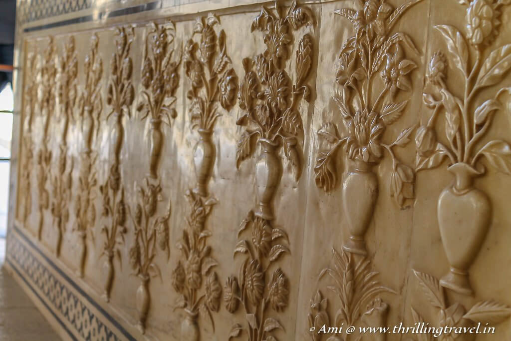 Marble carvings in the Sheesh Mahal of Jaipur Fort 