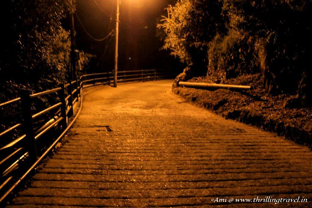 Walk at night along the Gol Chakkar, Landour