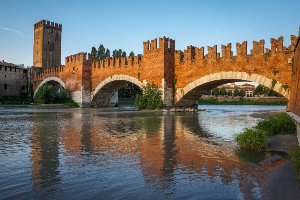 The Castelvechhio bridge - an unmissable Verona attraction