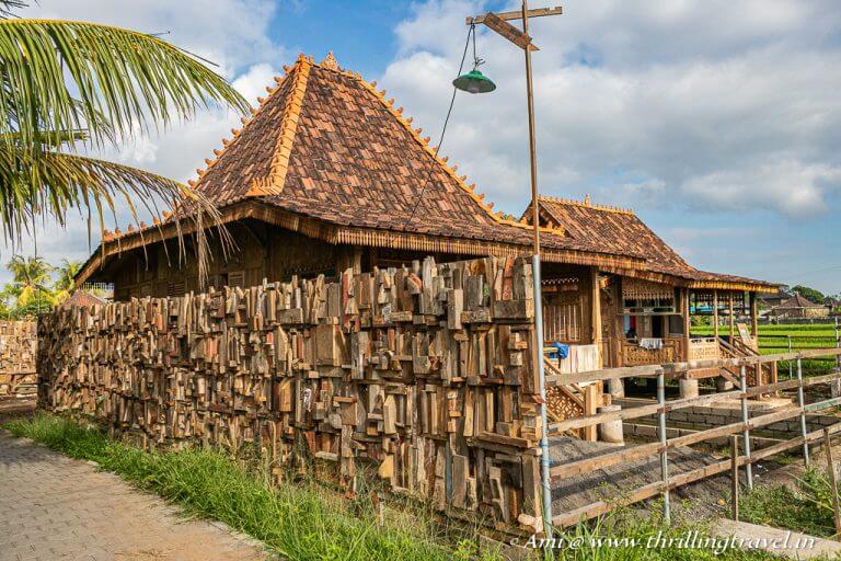 A Walk & A Talk on Balinese Architecture & Culture amidst Bali Rice