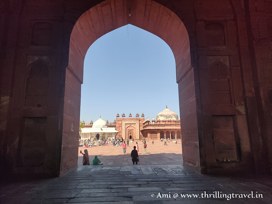 The tomb, the graves and the Khanqah as seen from the Buland Darwaza