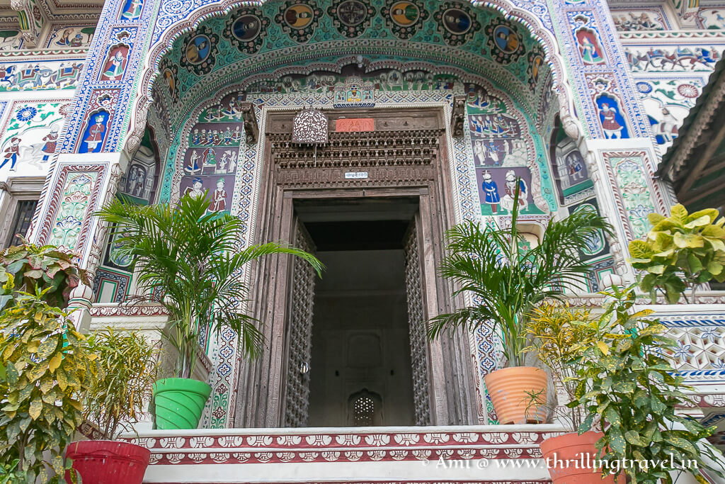 The lavish entrance of the renovated part of the Chokhani double haveli