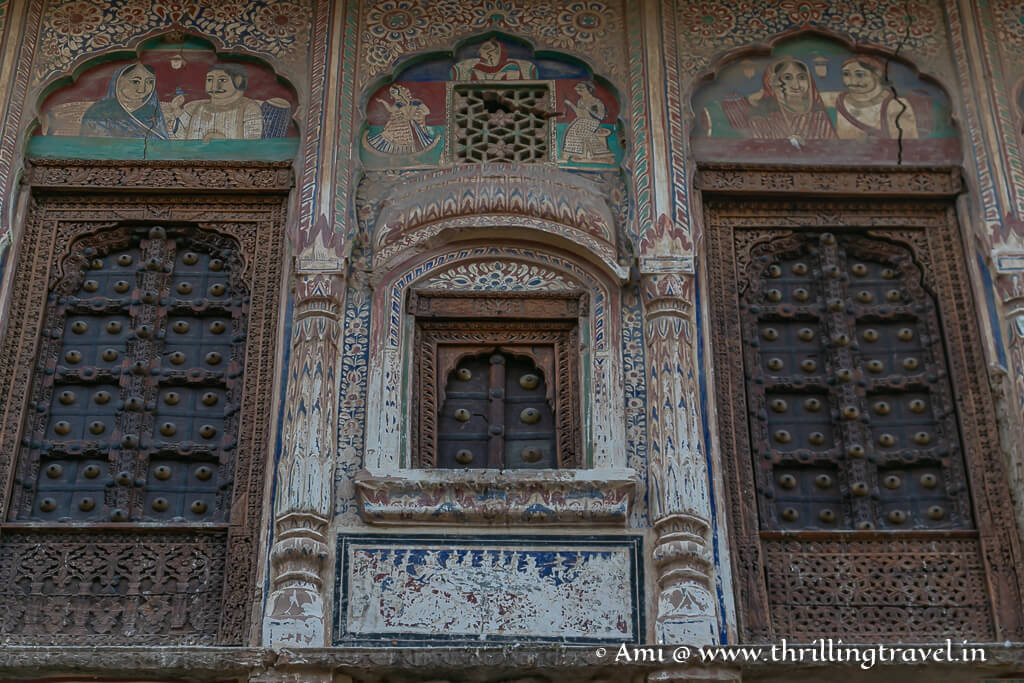 The frescoes that frame the beautiful jharokha windows of Gulab Rai Ladia Haveli