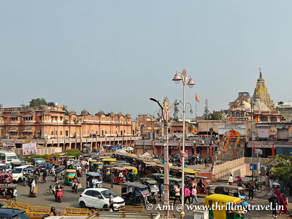 Badi Chaupar - the large busy square of Jaipur city