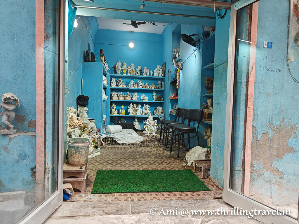 Marble art shop in Khajane walon ka raasta - one of the karkhanas that you will see on your heritage walk of Jaipur