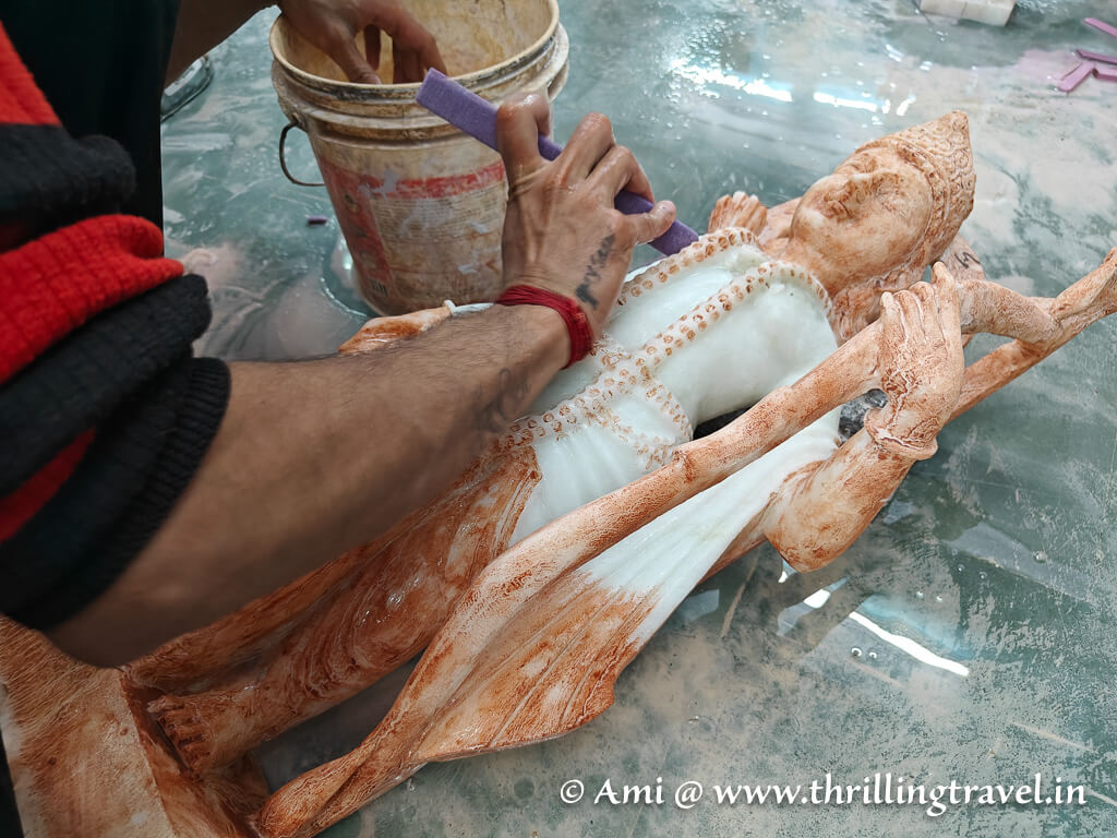 Polishing of the finished marble piece