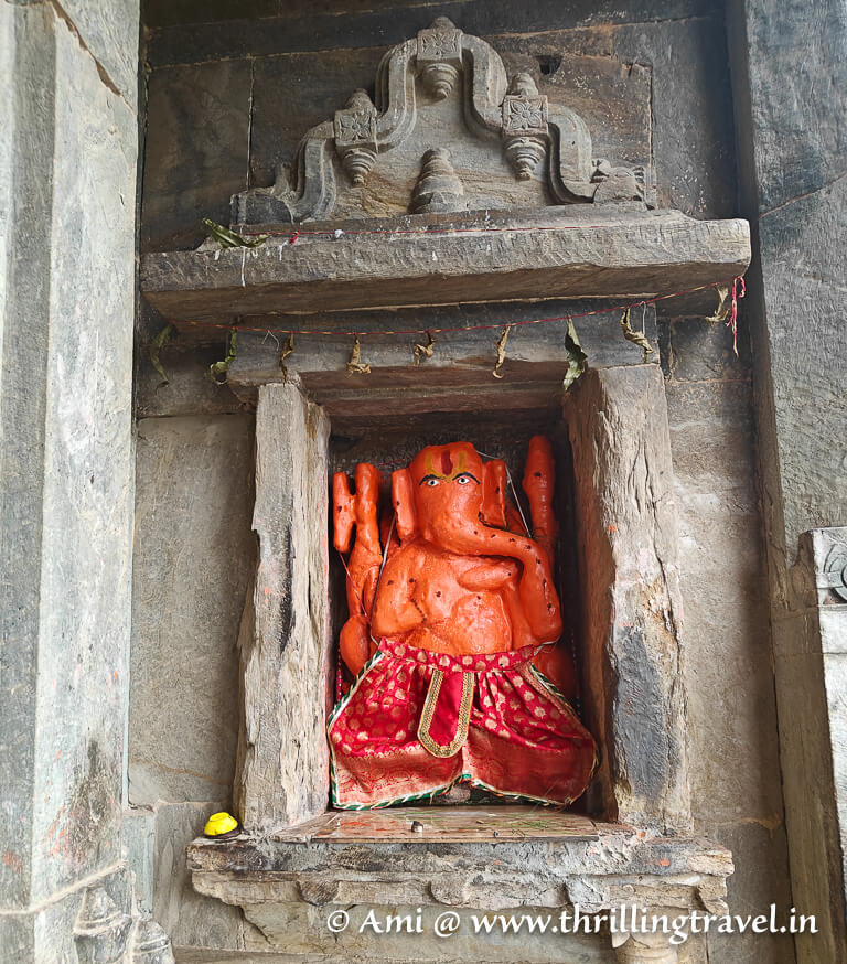 A mini Ganesh shrine next to the main shrine of the Laxminarayan Bihari ji mandir of Amer town