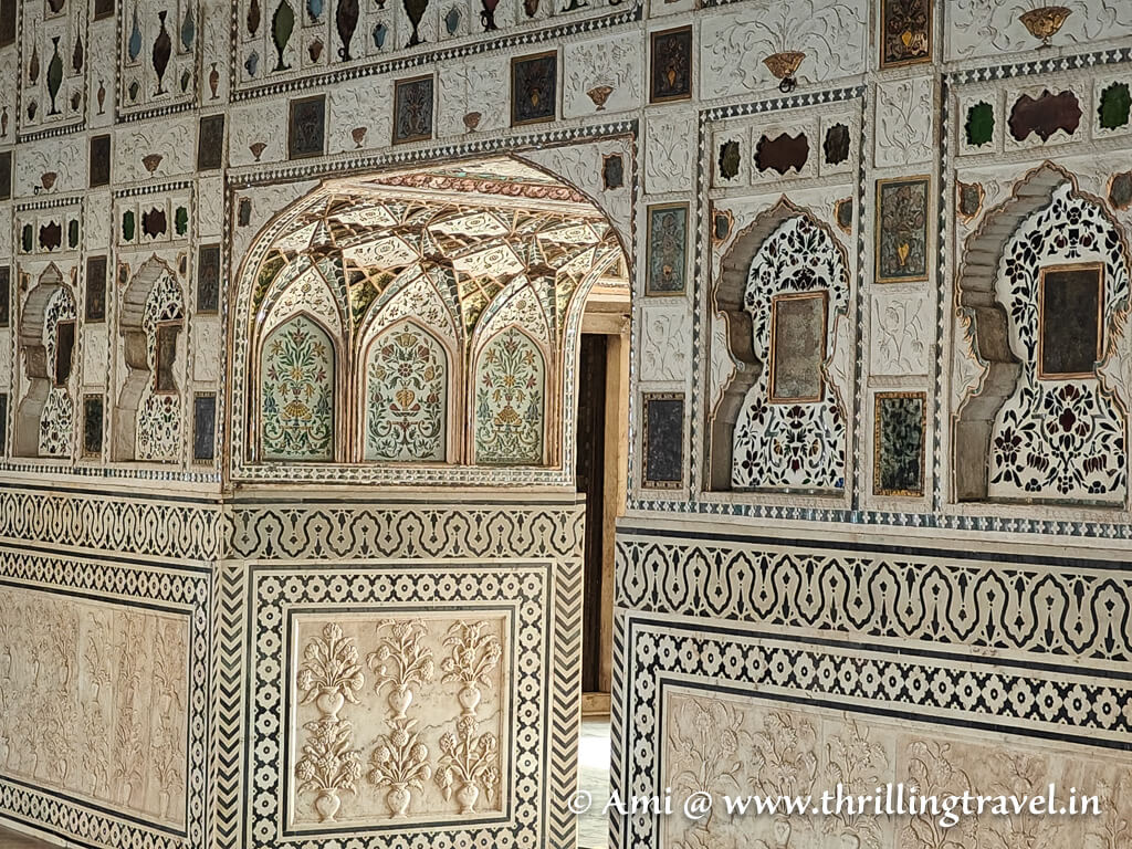 The lovely interiors of Mirror Palace - an unmissable part of the Amer Fort tour