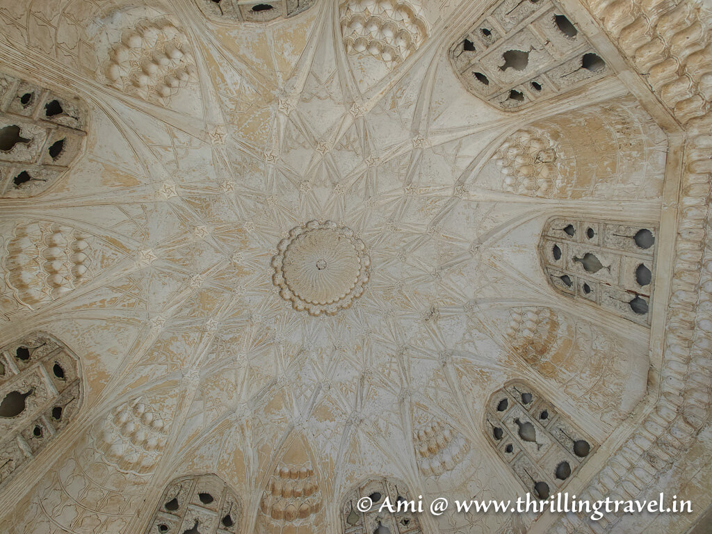 The aesthetic Amer Fort interiors in one of the watchtowers.