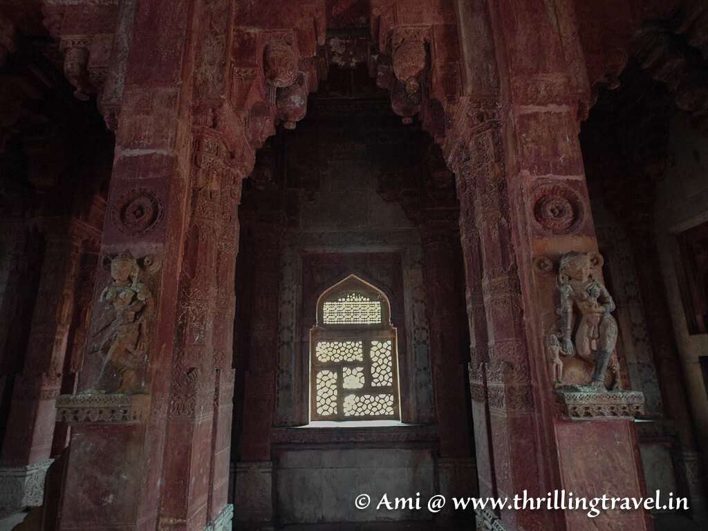 The carved arches of the Sabha mandapa of the Jagat Shiromani mandir Jaipur